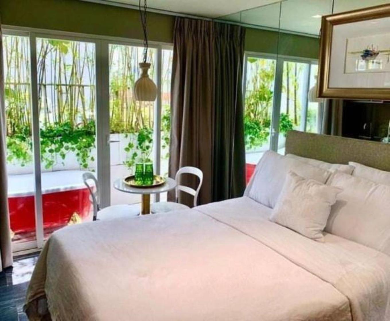 Khách sạn hẻo lánh Bed In Town Saigon TP. Hồ Chí Minh